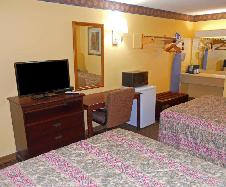 America'S Best Inn - Бофорт Экстерьер фото