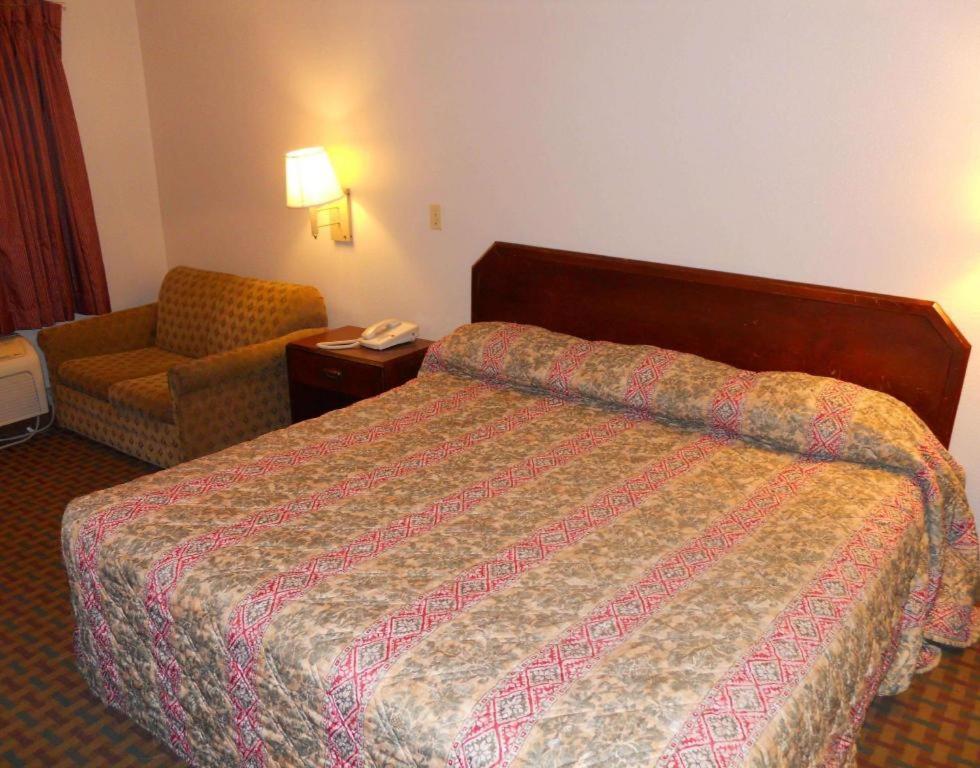 America'S Best Inn - Бофорт Экстерьер фото